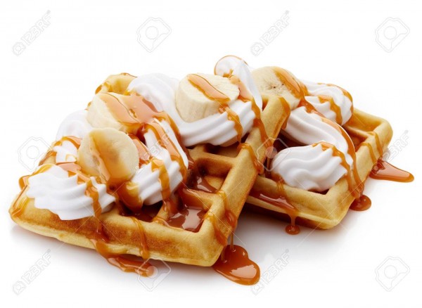 34363704-belgische-wafels-met-slagroom-karamelsaus